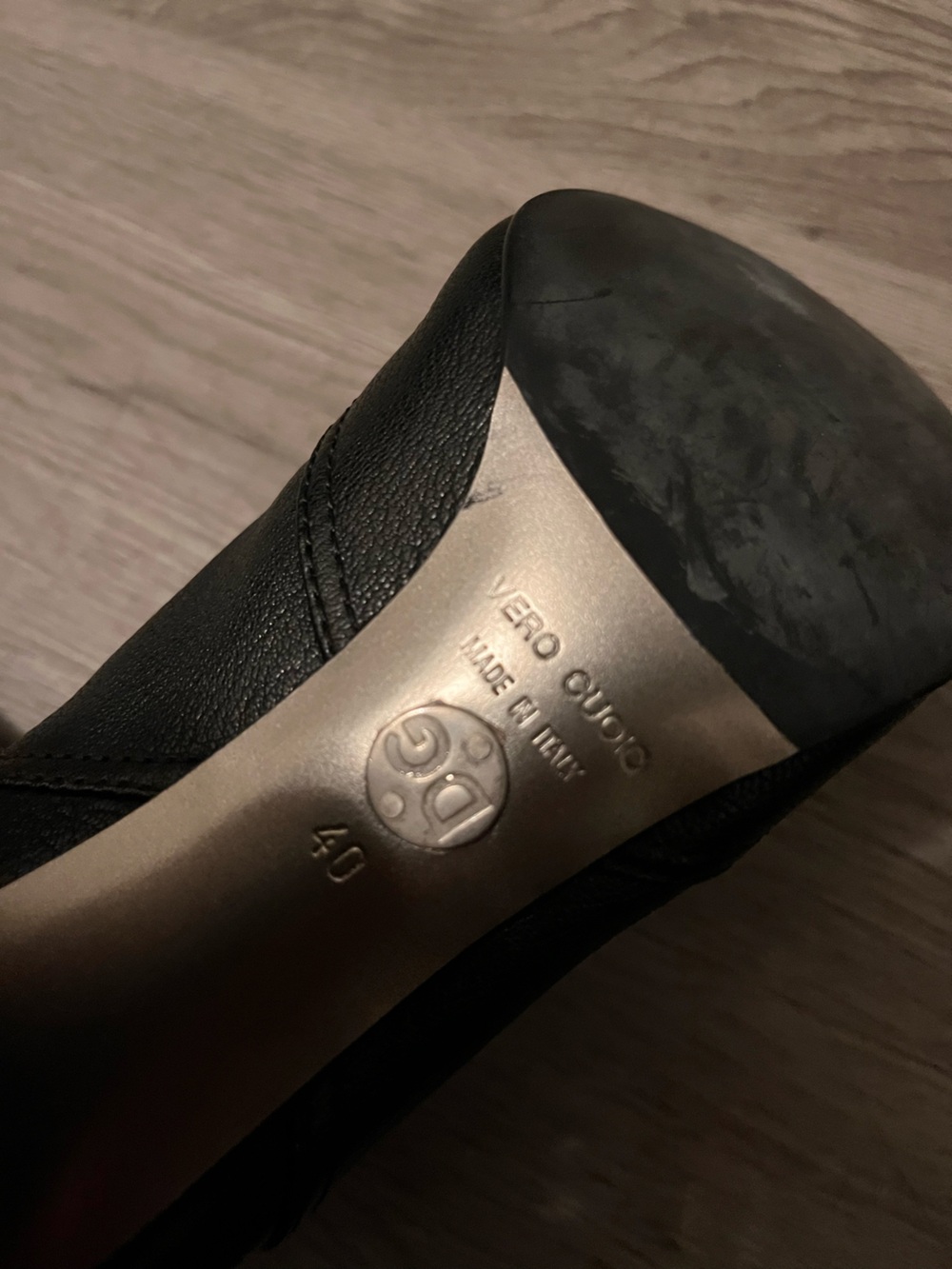 Dolce & Gabbana Black Leather Knee-High Heeled Boots with Silver G/D Logos - Picture 3 of 4
